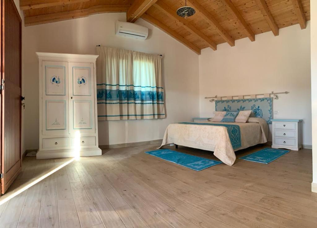 Tenute Venafiorita Loiri Porto San Paolo Exteriér fotografie